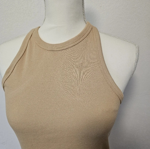 Urban Rebel Tan Crop Top Tank Women's Size Medium *Tag Hole - Picture 8 of 9